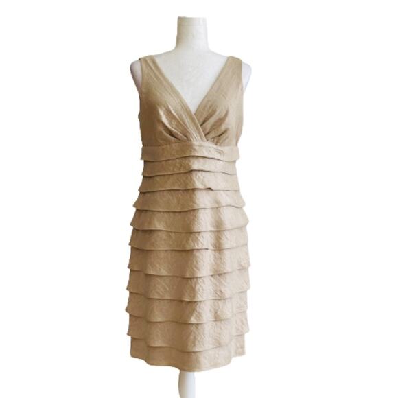 London Times Dress Champagne Shimmer Sleeveless Tiered Cocktail Dress Size 8 - Picture 11 of 11